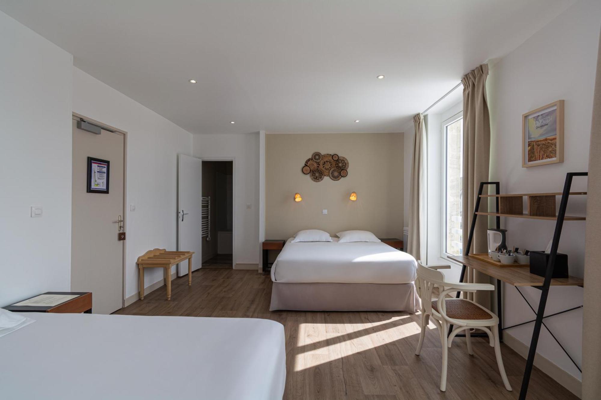 Hotel De La Plage Courseulles-sur-Mer Bagian luar foto