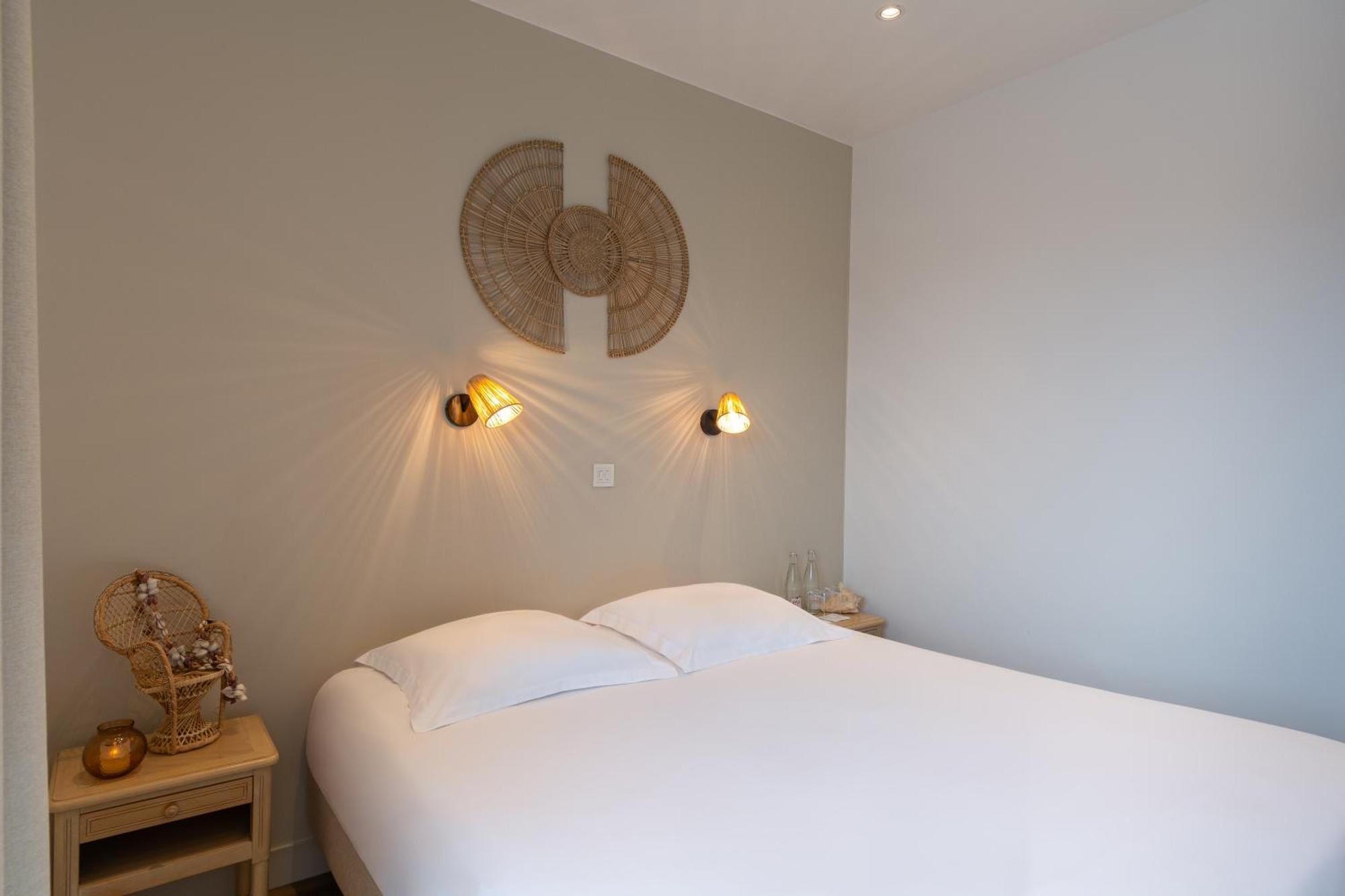 Hotel De La Plage Courseulles-sur-Mer Bagian luar foto